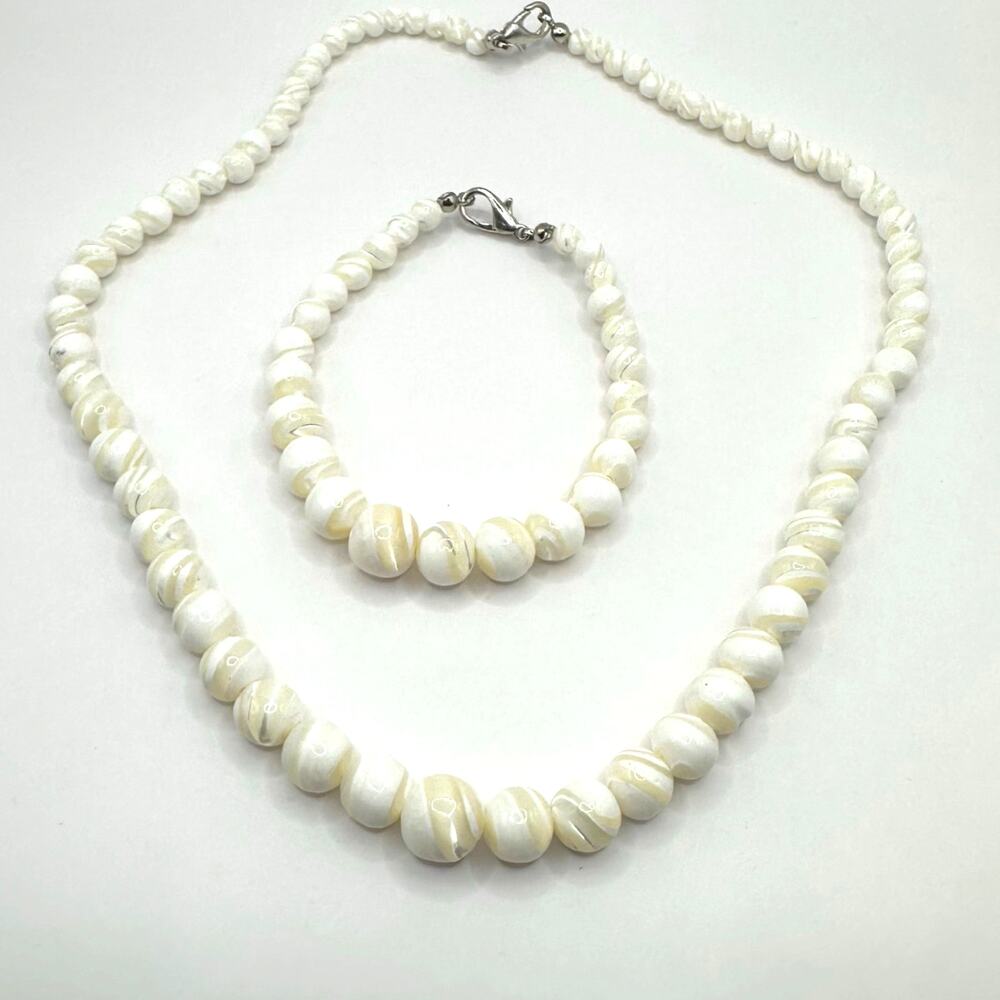 MOP Mother Of Pearl Round Graduated Round Bead Necklace Set Bracelet White